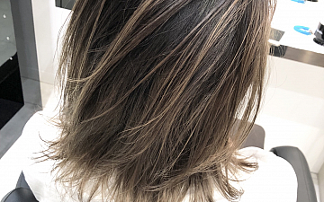 今SNSでも話題のバレイヤージュカラー☆☆